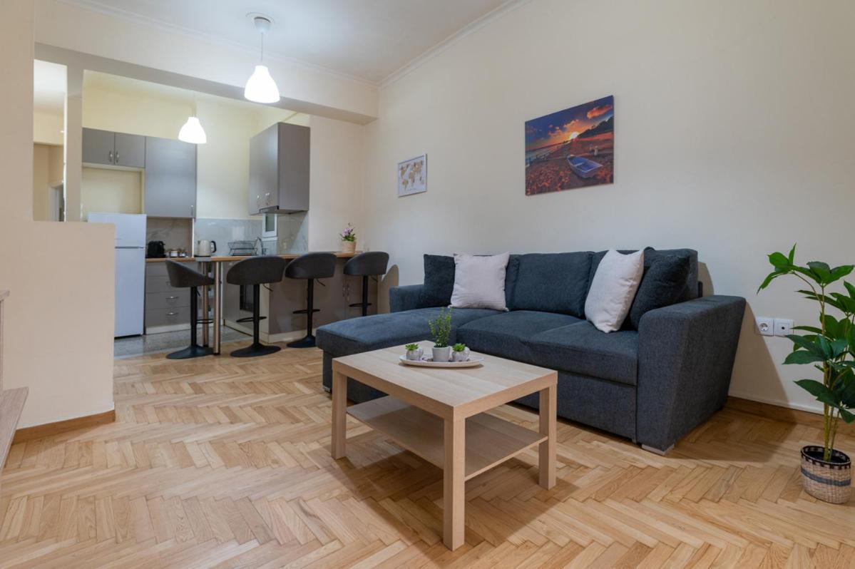 Entire Apt, Stylish, 1 Bedroom Apartment