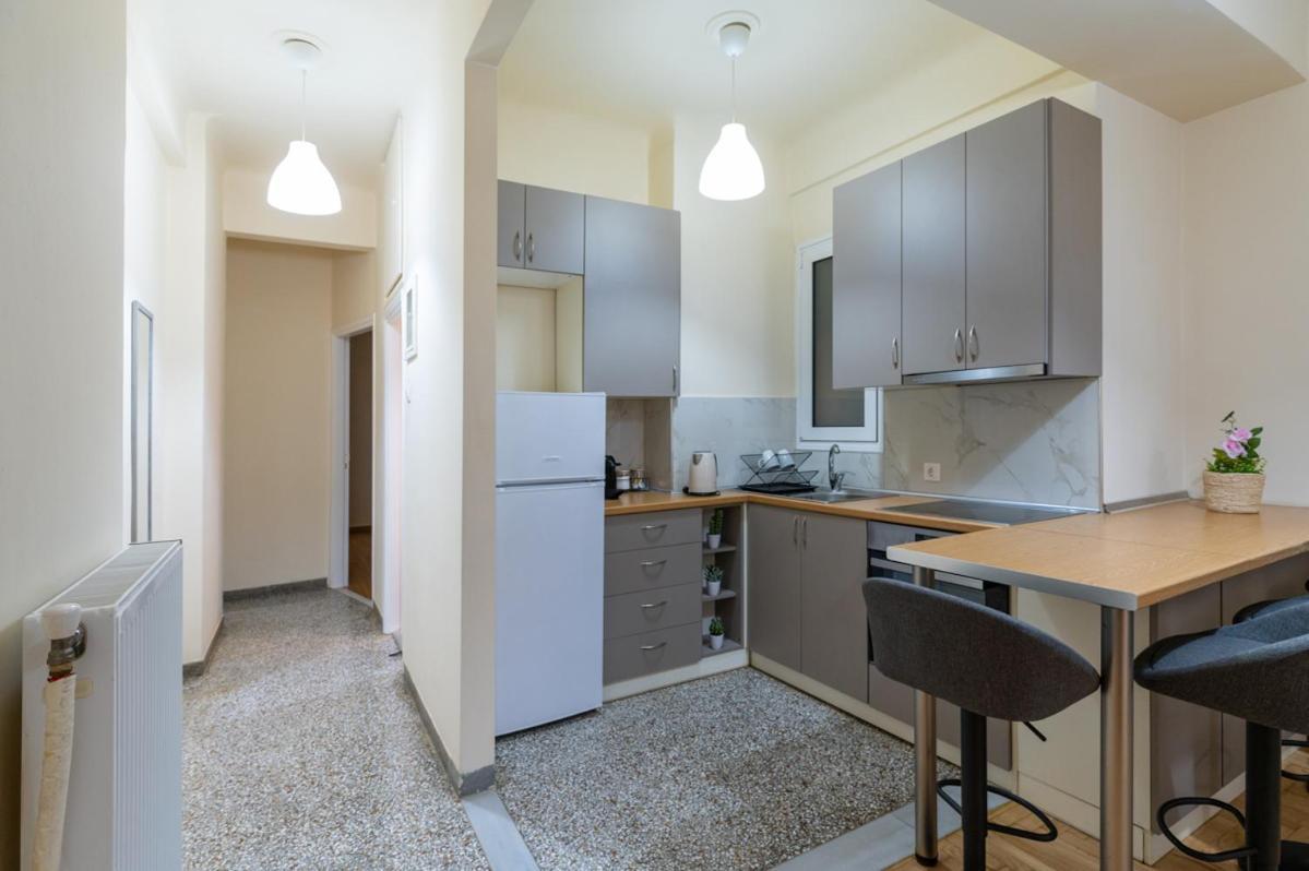 Apartment Entire Apt, Stylish, 1 Bedroom Athens