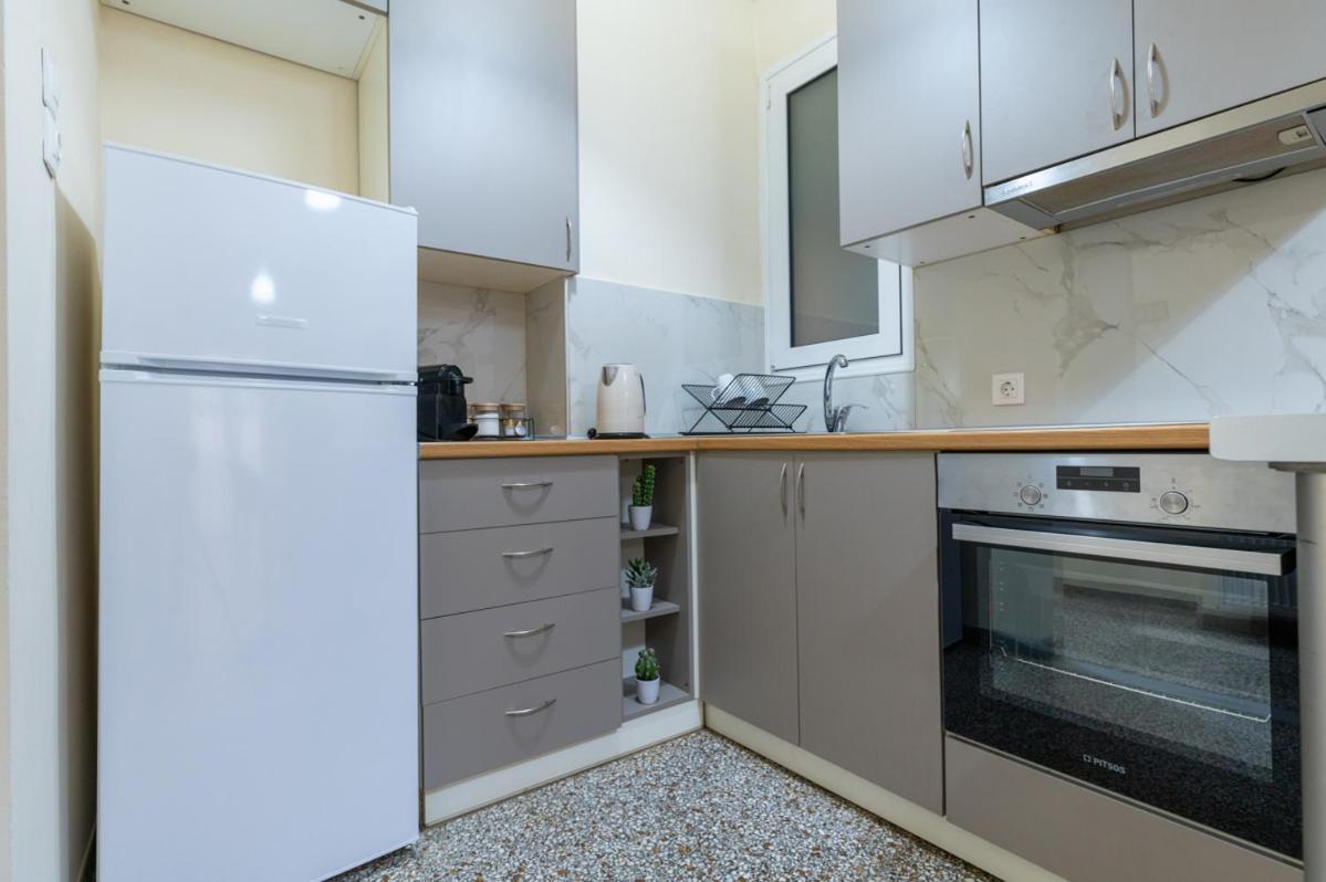 Entire Apt, Stylish, 1 Bedroom Apartment
