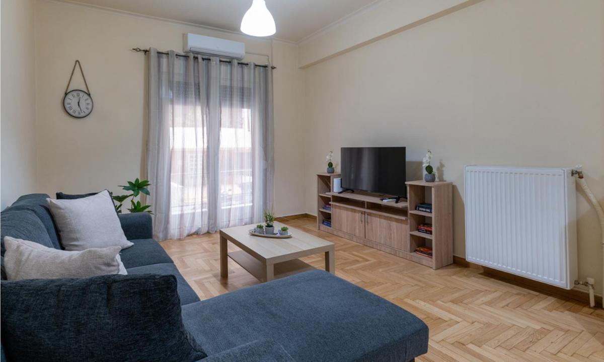 Entire Apt, Stylish, 1 Bedroom Athens